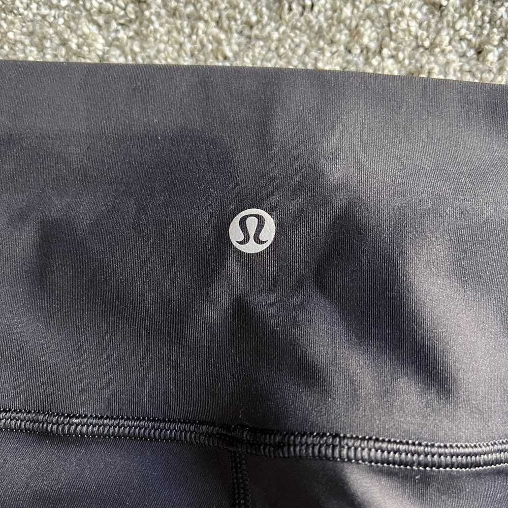 Lululemon Wunder Under Leggings - Picture 3 of 4